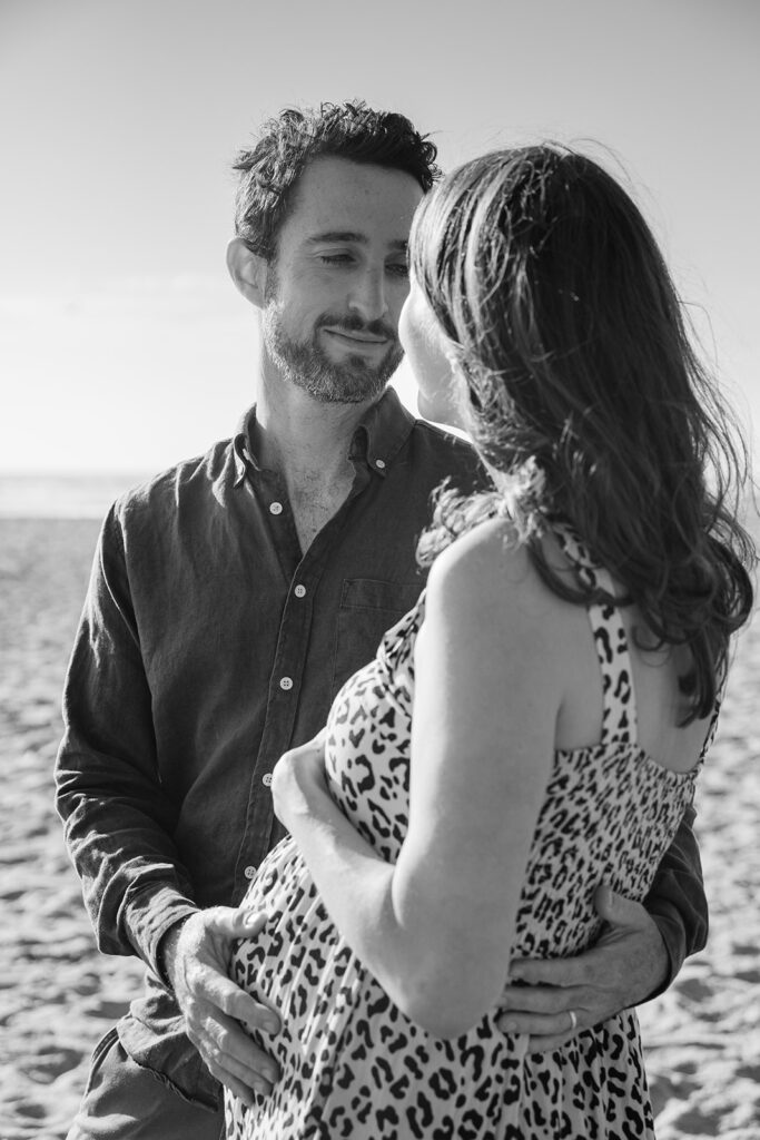 Outdoor maternity session at Thornton Beach in San Francisco 
