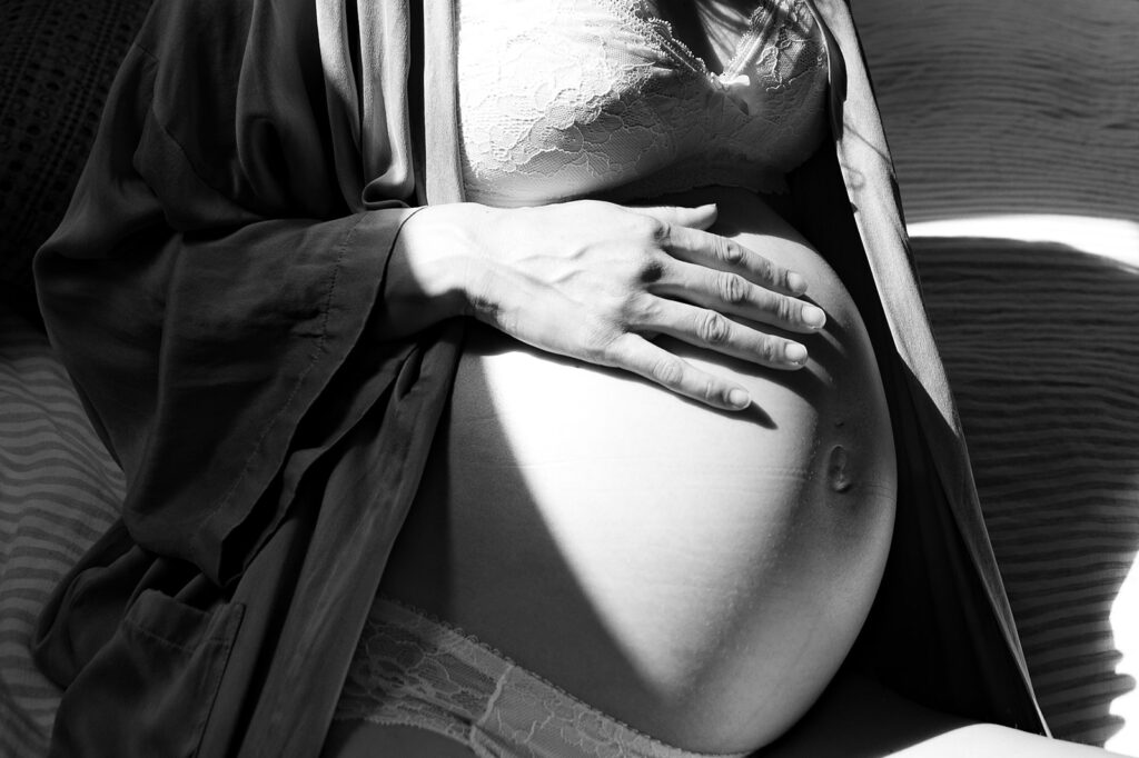 Indoor at-home maternity session in San Francisco