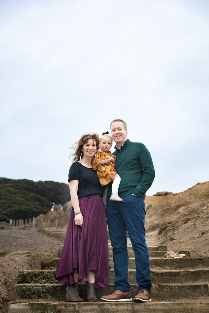 Outdoor San Francisco family photos at Lands End