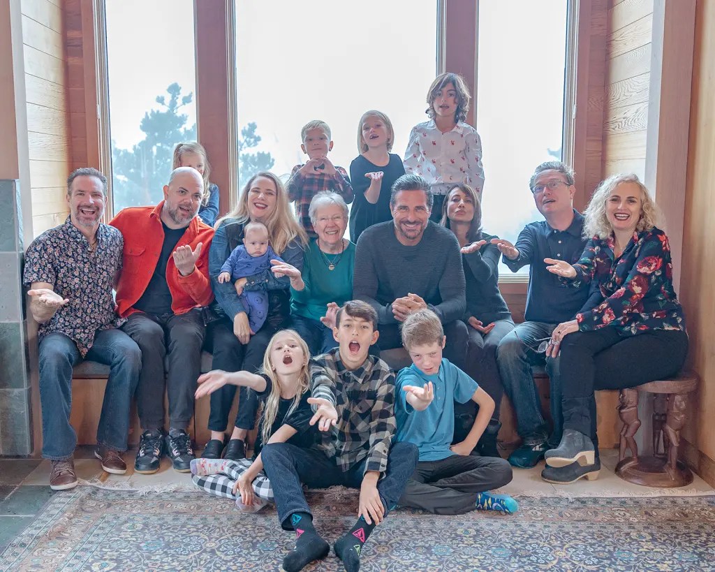 Indoor extended family photoshoot in West Marin County California