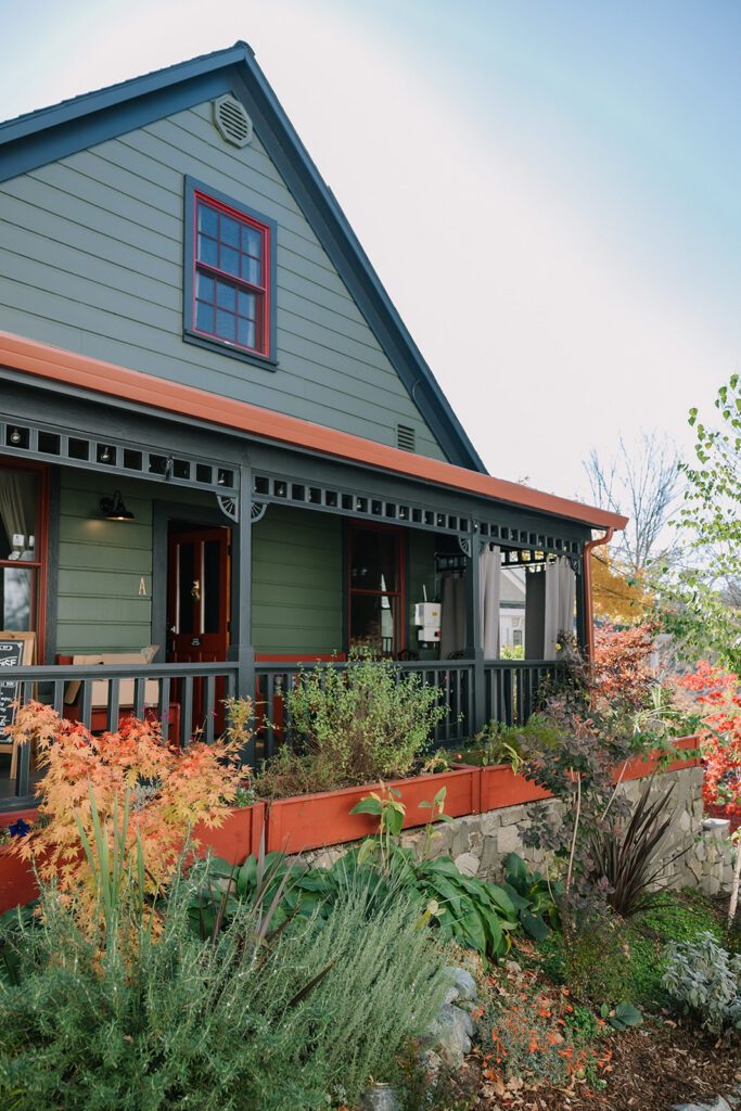 Exterior of Moonrise on Mill Street Inn in Nevada City, California.