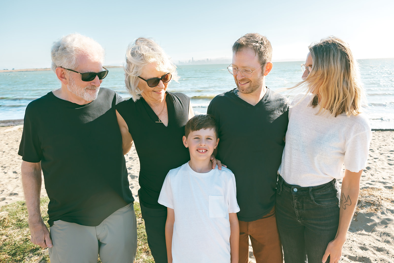 Extended family photos at Albany Bulb in the East Bay of California. 
